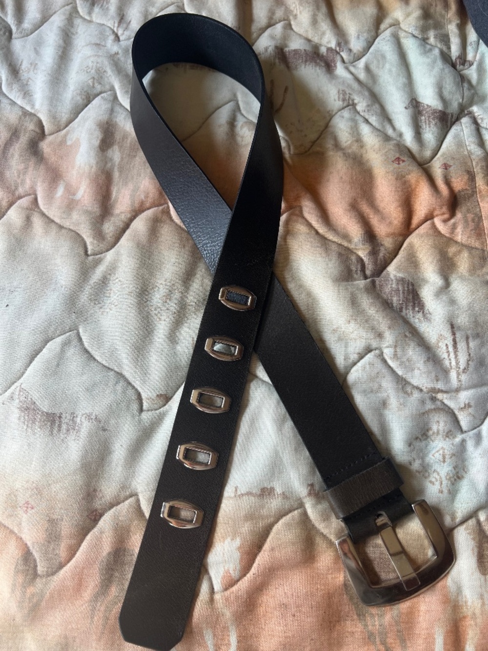 Vintage Y2K Black Leather Grommet Belt – Size M Rectangular Silver Buckle